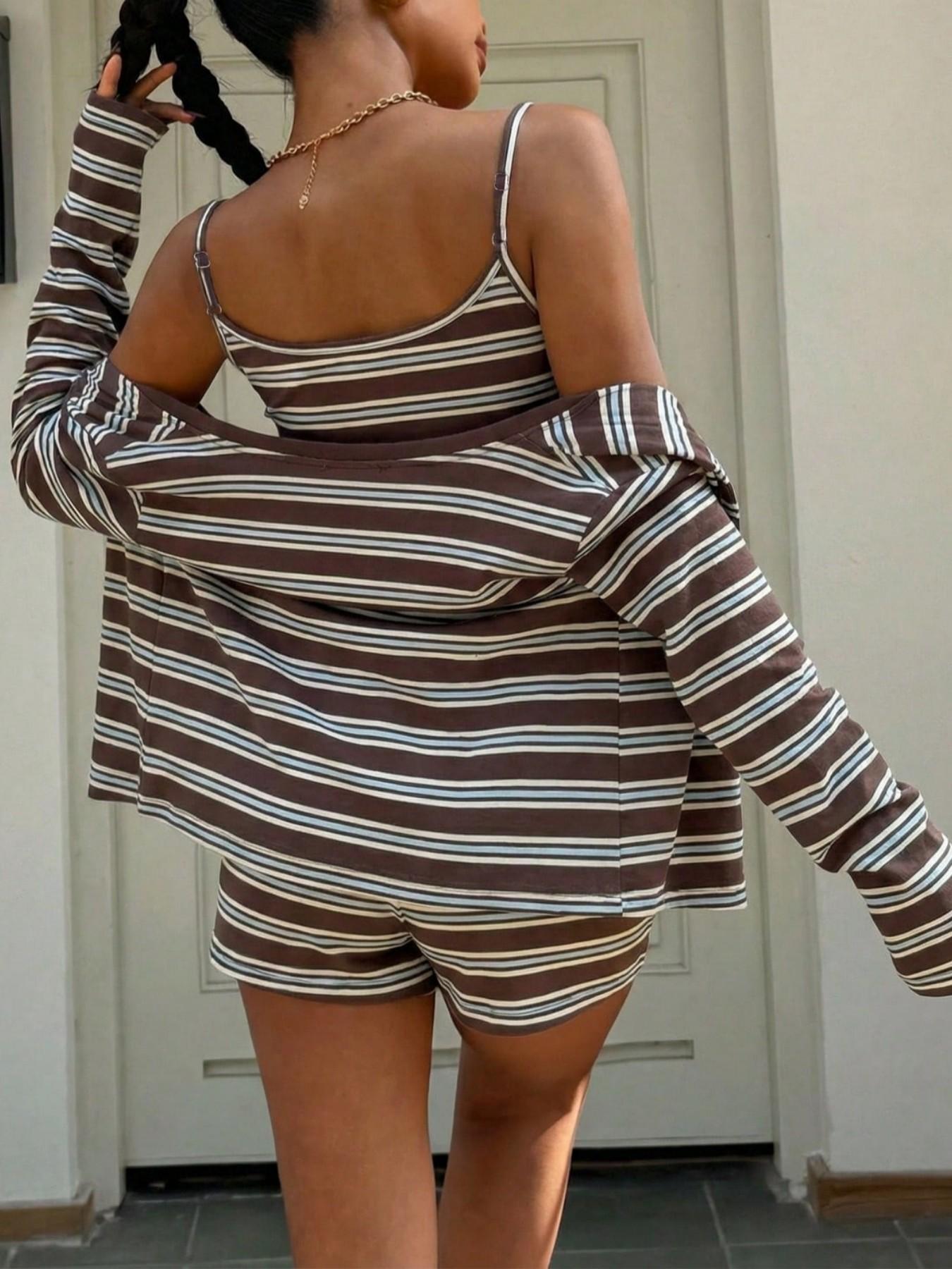 FIT & FEATURES